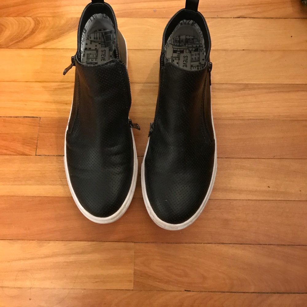 Black zip up Steve Madden sneakers