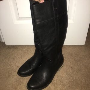 Black rampage boots