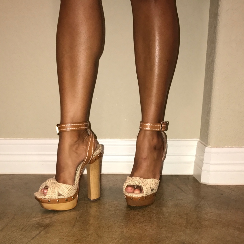 Schutz dalla platform sandal 6.5 $80 obo