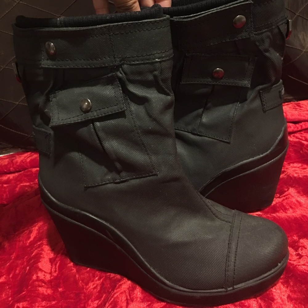DKNY black wedge, rainboots