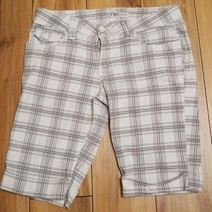 Custom bundle for misskay