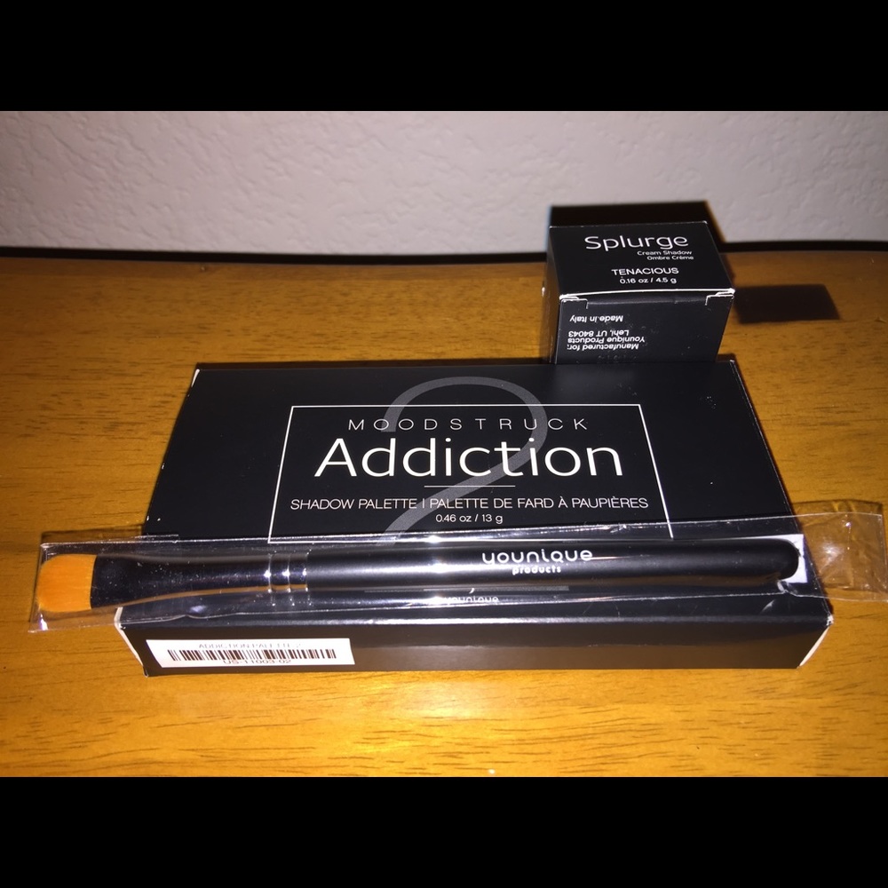 New Younique Make-Up