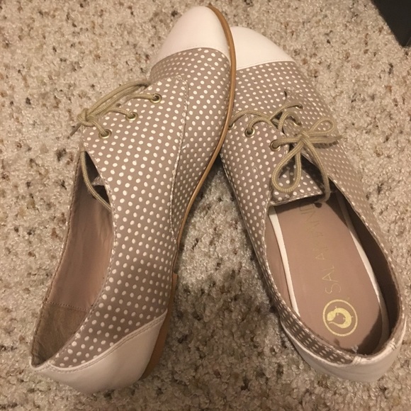 shiny shoes!! 💜 - Picture 1 of 5