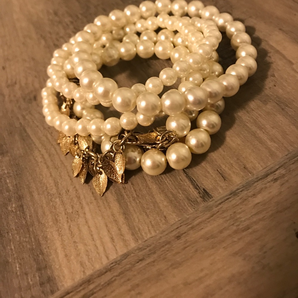 Stackable pearl bracelets