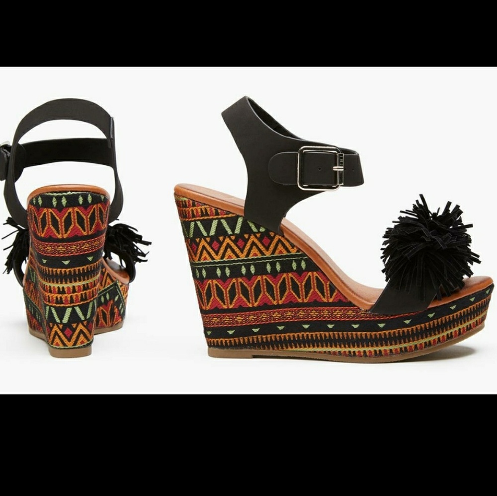 NIB Sociology Fringe tribal print Wedges