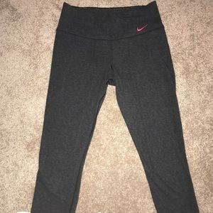 Nike dri fit cropped workout pants