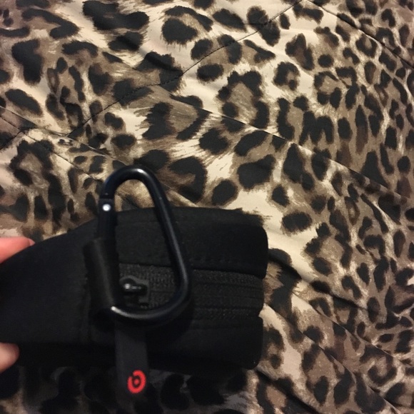 Beats case - Picture 2 of 3