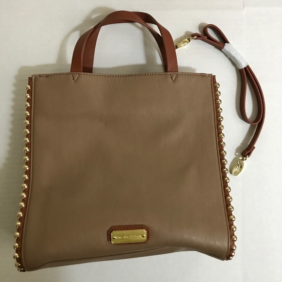 Big Buddha Handbags - Big Buddha Eli tote in taupe!