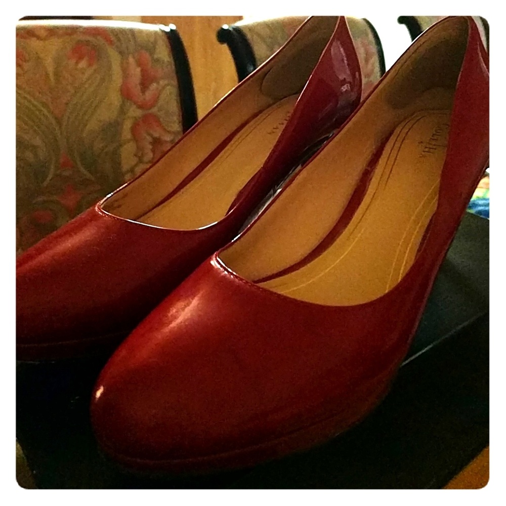 NWT Cole Haan Nike Aires. COMFORTABLE
