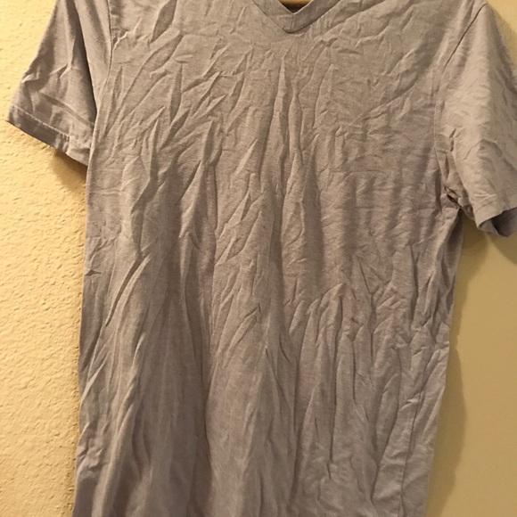 V neck tee's - Picture 2 of 7