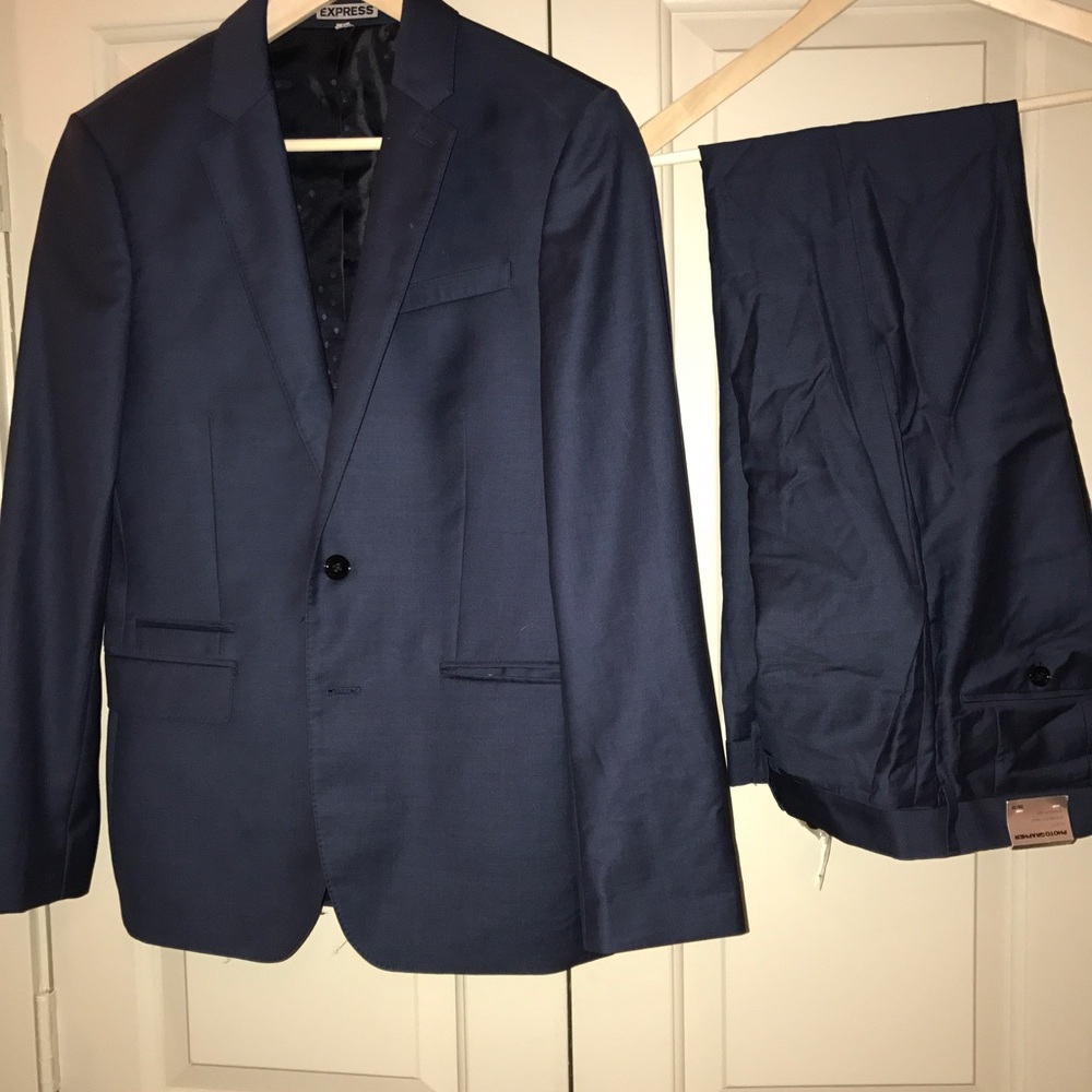 EXPRESS SUIT