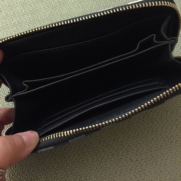 Wallet - Picture 2 of 2