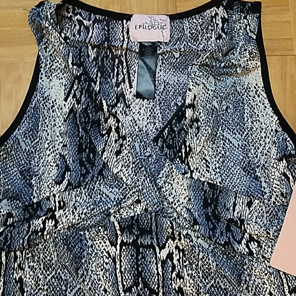 Dress - Picture 2 of 3