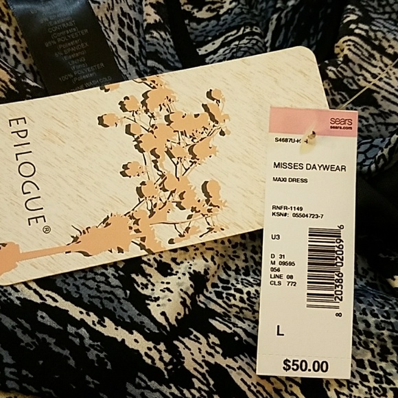 Dress - Picture 3 of 3