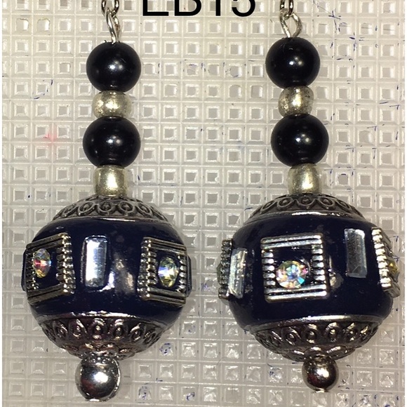 Beaded Earrings - Picture 1 of 1