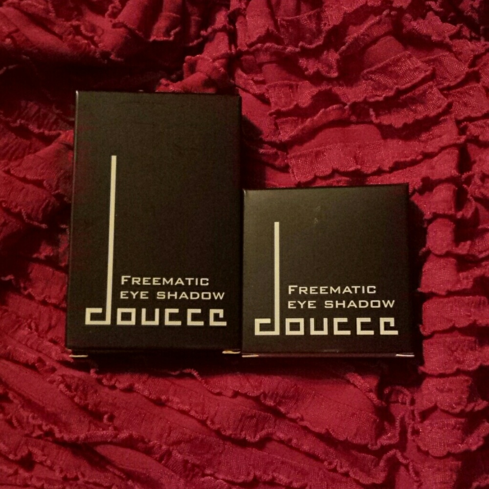 Freematic eye shadow doucce