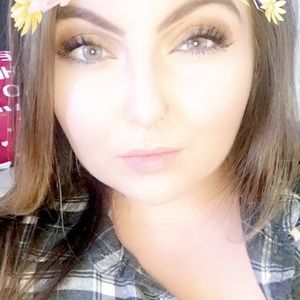 Meet your Posher, Alexandra