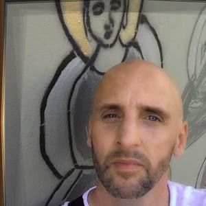 Meet your Posher, Kevin