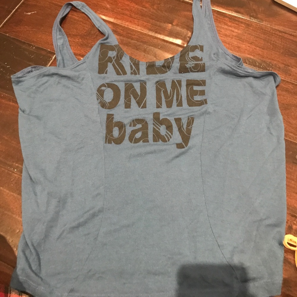 MUSCLE TEE