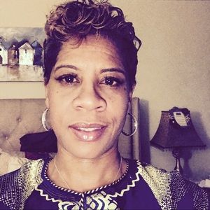 Meet your Posher, Dana