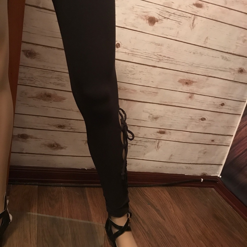Black side tie leggings sz S-M-L - Picture 2 of 4