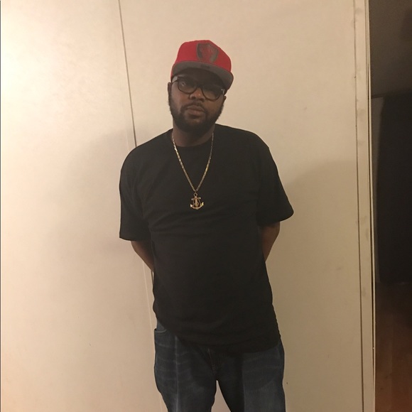 Meet your Posher, Josh - Picture 1 of 1