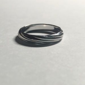 18k Ribbed Domed Stack Ring