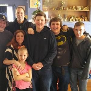 Meet your Posher, Dustin