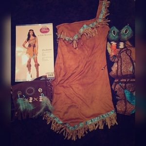 Leg Avenue Disney Pocahontas woman's costume. EUC.