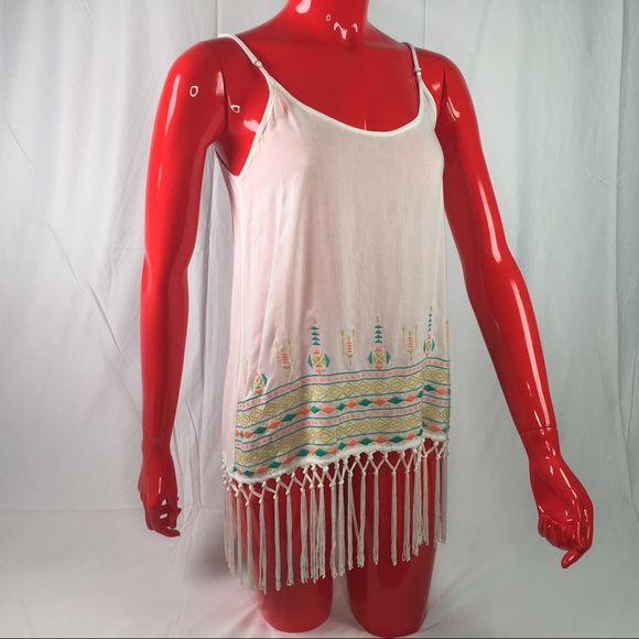 🔻2 for $10 🔻• Entro • embroidered tassel tank - Picture 4 of 7