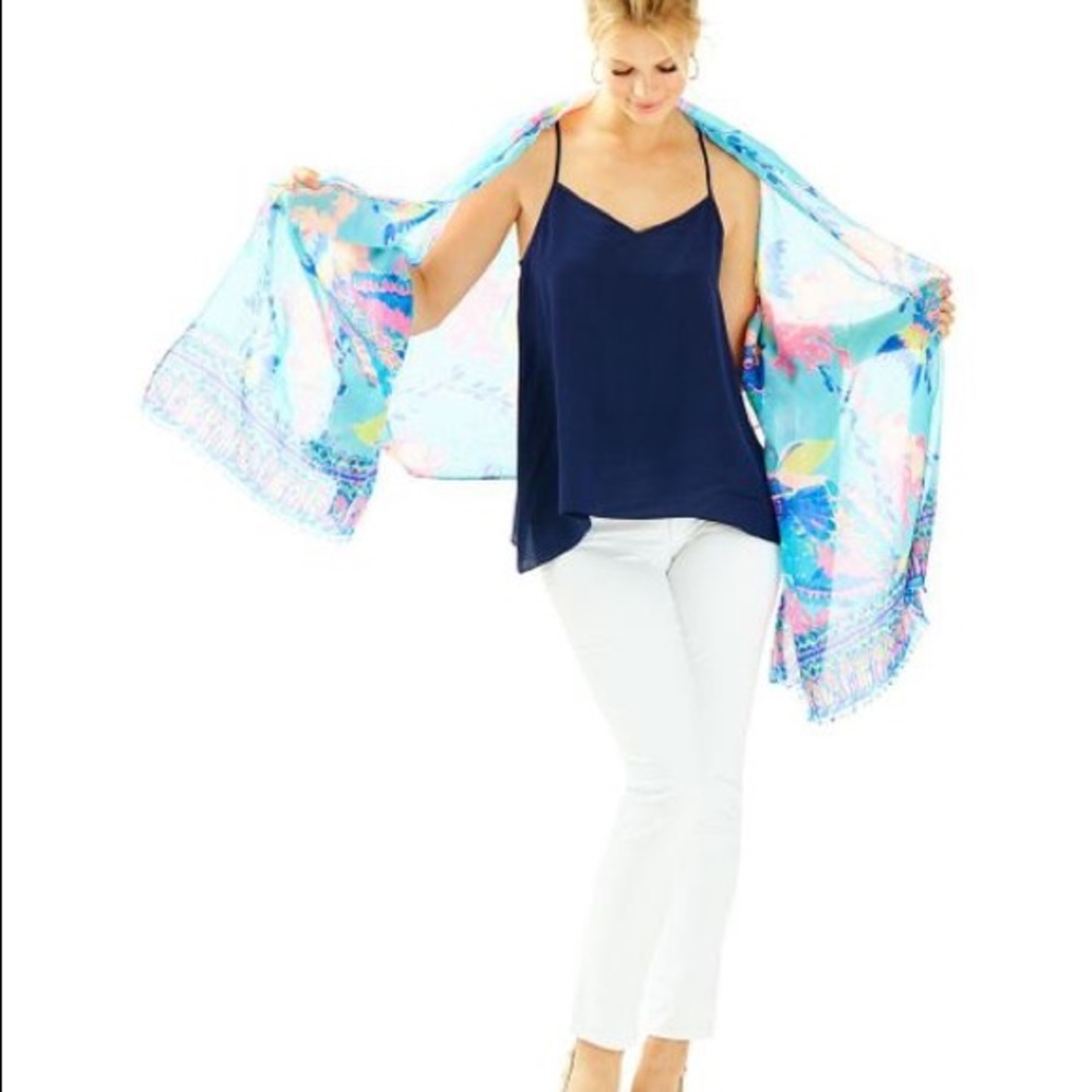 Lilly Pulitzer Resort Scarf - Picture 4 of 6