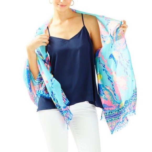 Lilly Pulitzer Resort Scarf - Picture 2 of 6