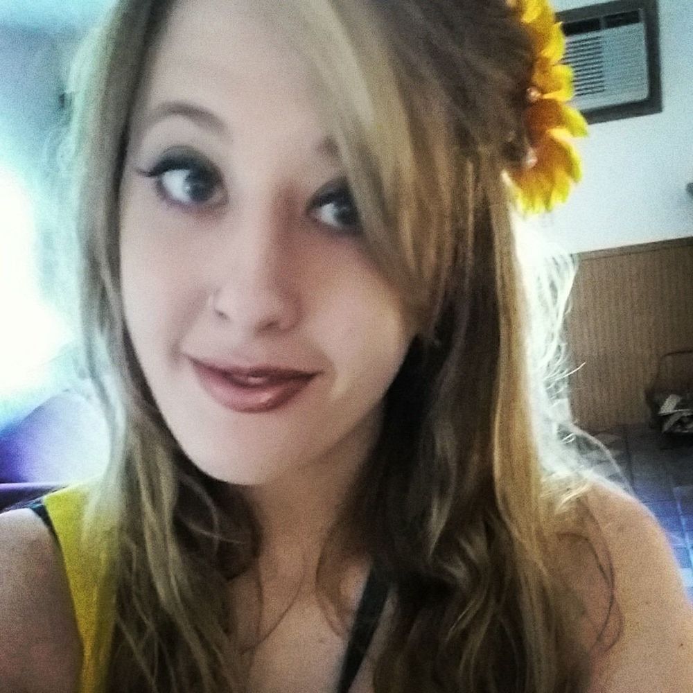 Meet your Posher, Becca