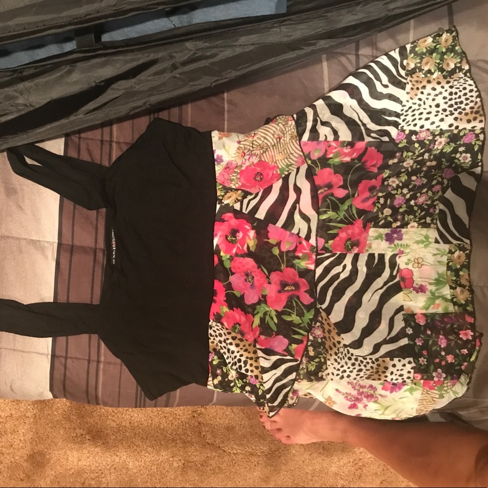 pyramid collection floral/animal print tiered tank