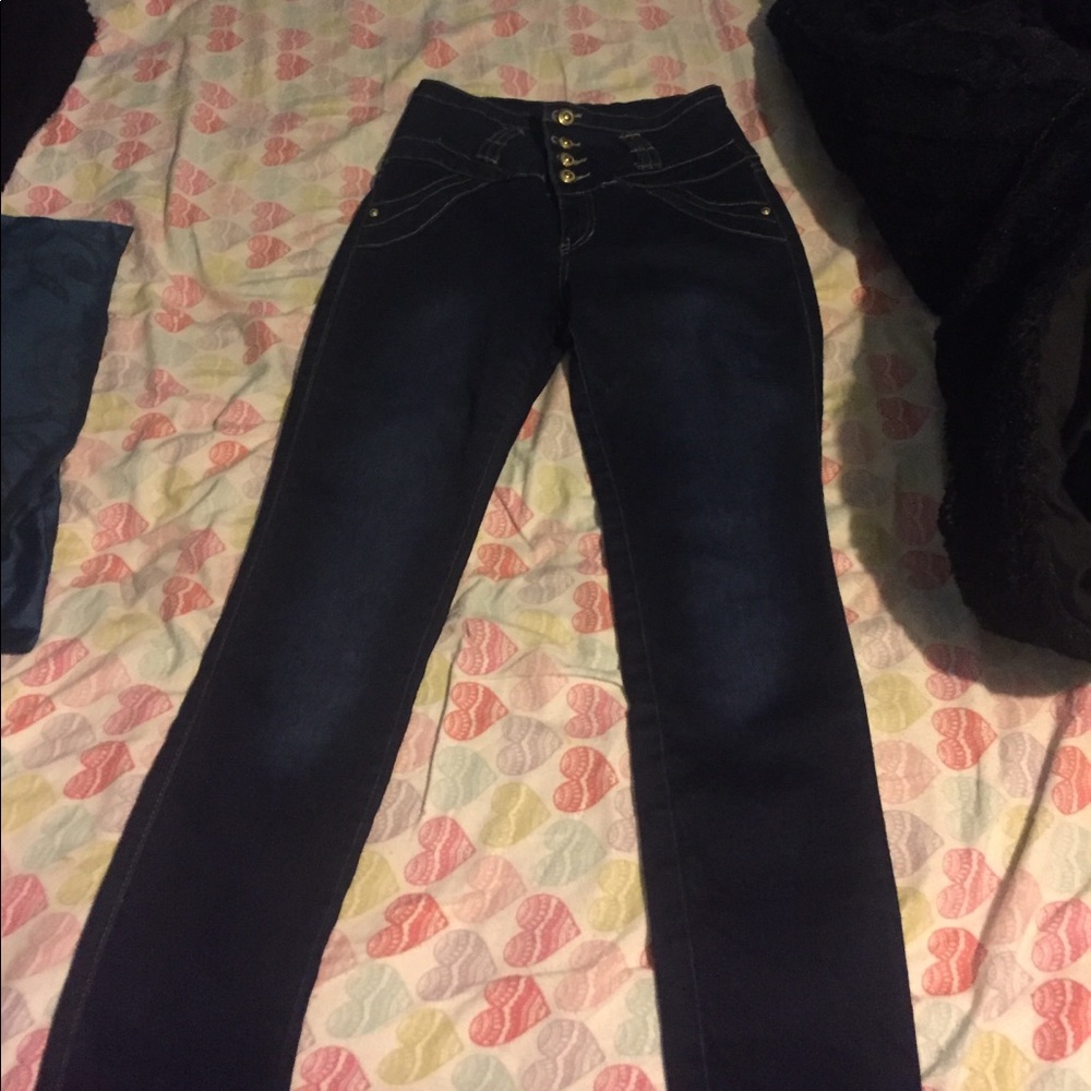 High waisted dark jeans