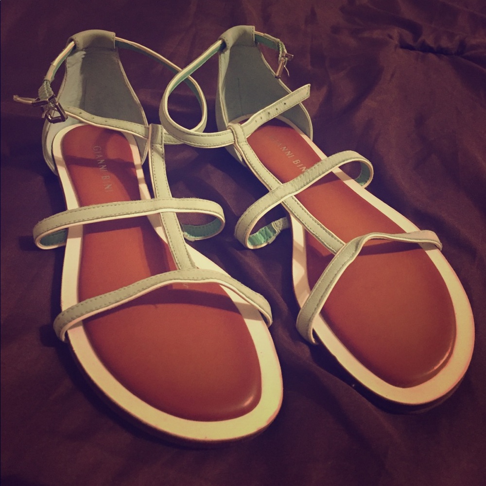 New Mint Gianni Bini Sandals