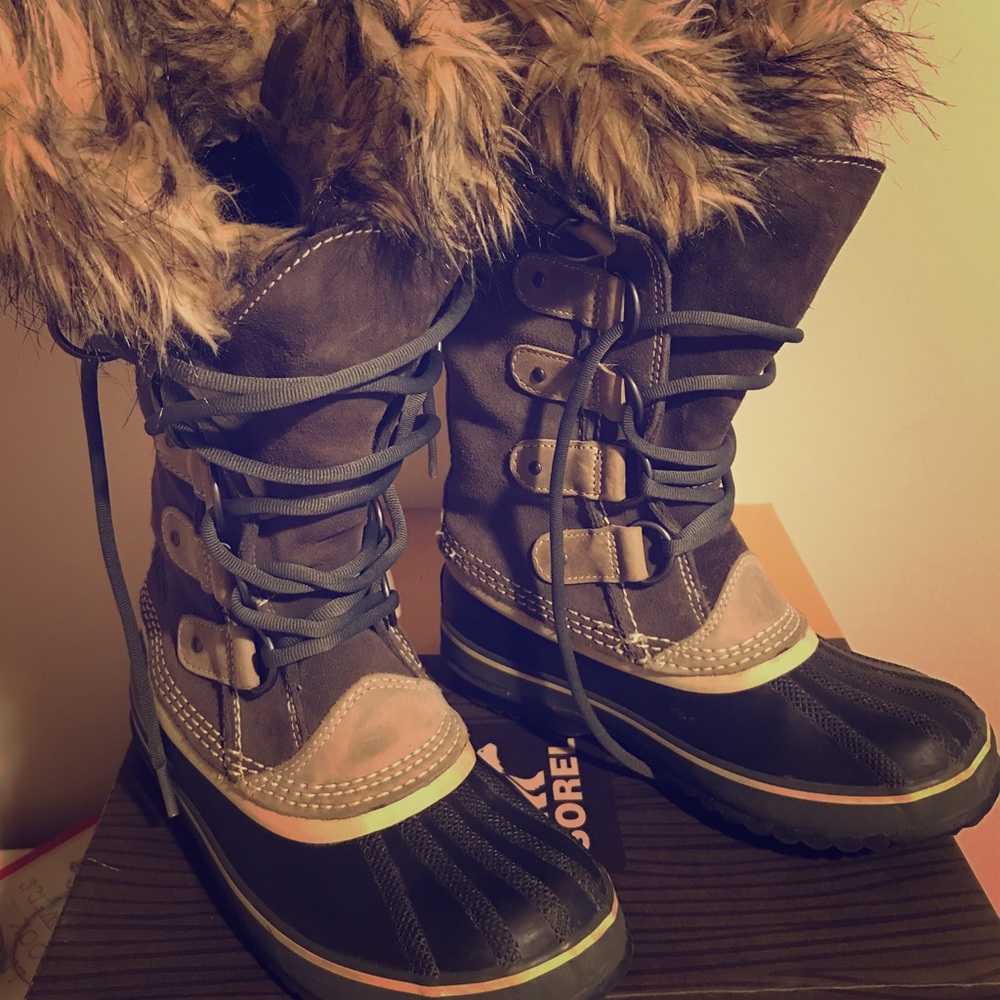 Sorel Joan of Arctic winter boots