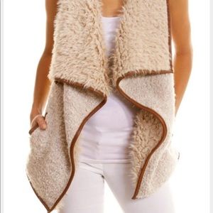 Love tree faux fur vest