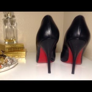 Christian louboutin 6.5 black Batignollles.