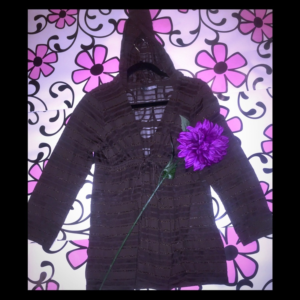 Pretty Brown  Large apt9 hooded  .