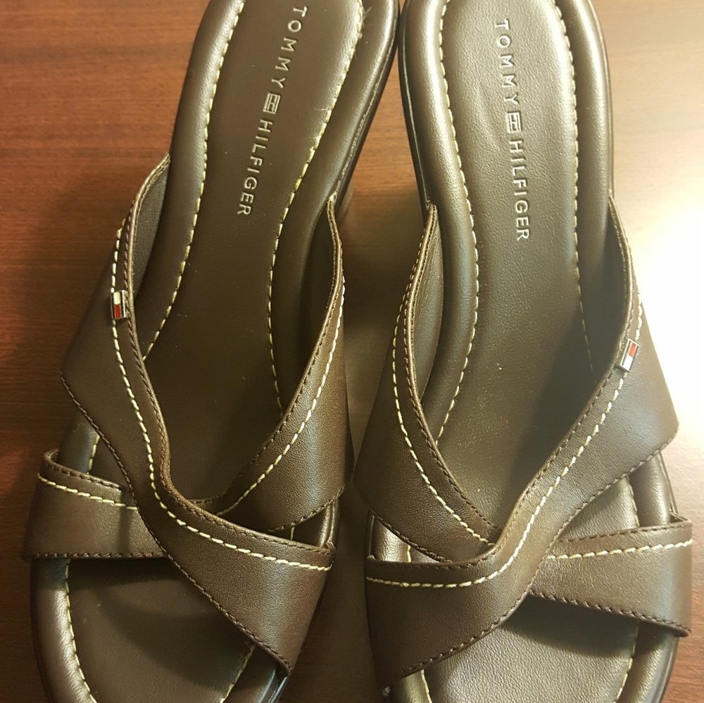 Tommy Hilfiger brown wedged sandals