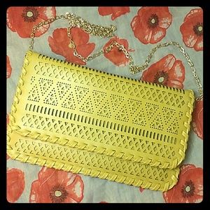 Urban Expressions Hangbag With Gold Link Chain