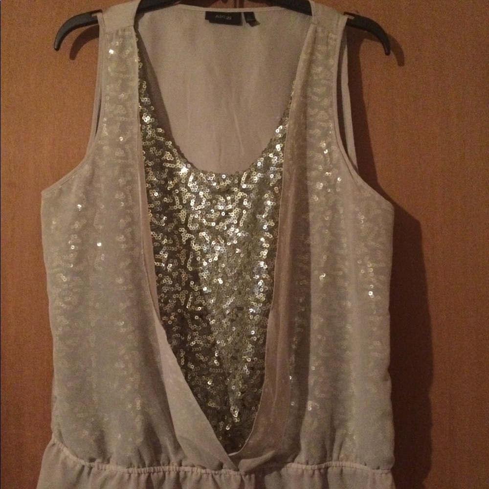 Beautiful Apt 9 Sequin top