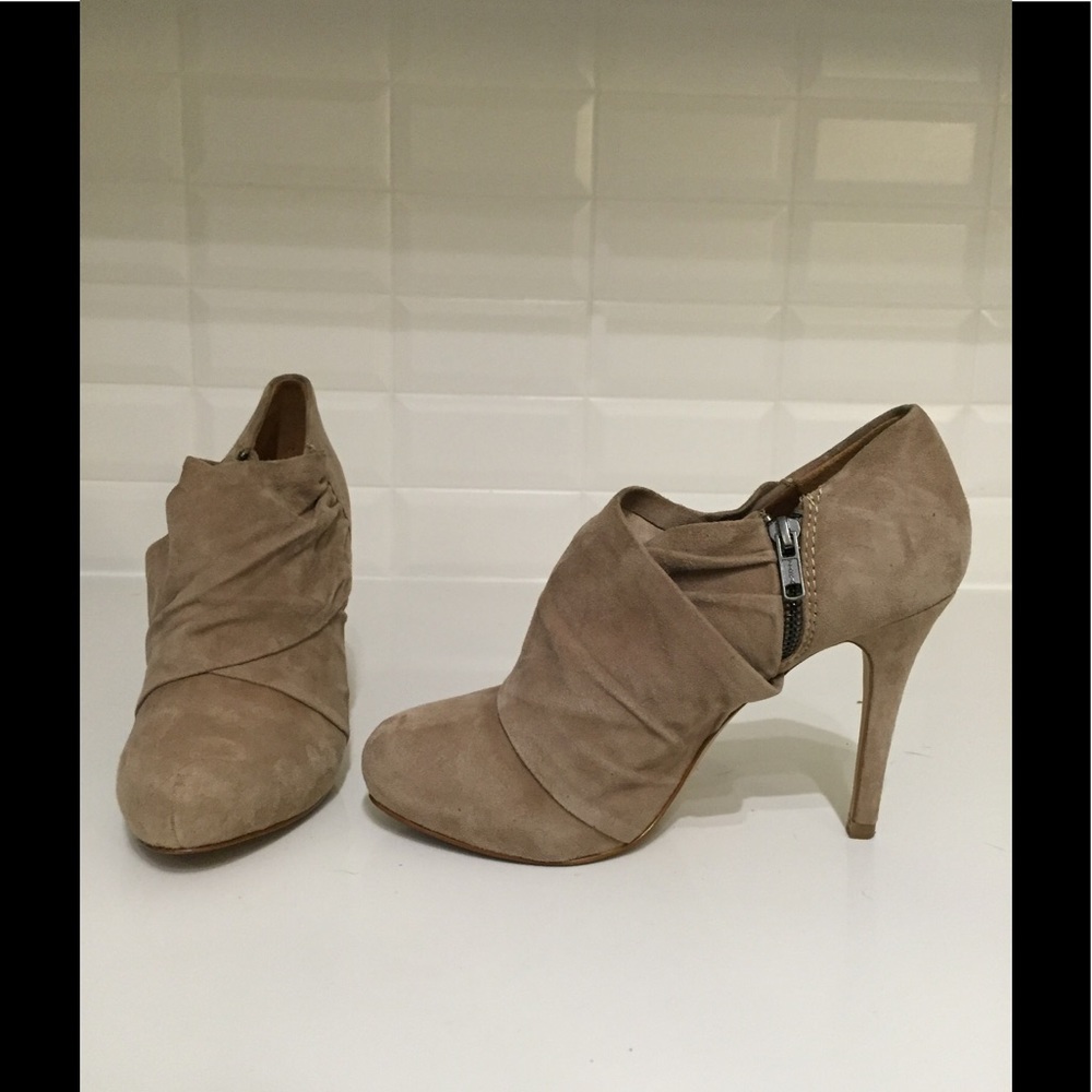 ZARA WOMAN - Suede Ankle Booties - Grey Taupe