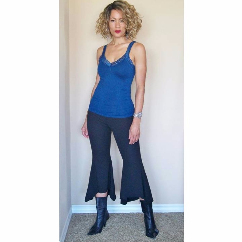 Asymmetric Scallop Waist Black Skinny Flared Pants