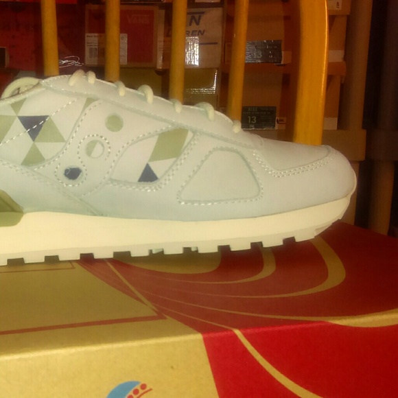 Sauconys og shadows - Picture 1 of 7
