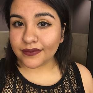 Meet your Posher, Carolina