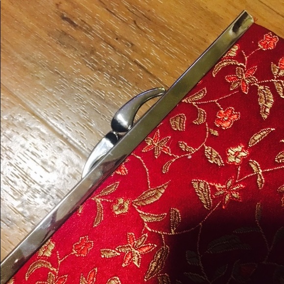 🔐Beautiful Red Silk Purse🔐 - Picture 2 of 5