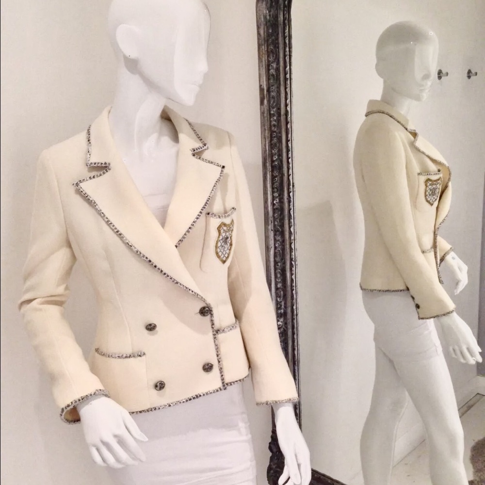 CHANEL ultimate iconic blazer tweed trim