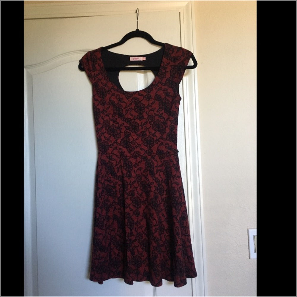 Dress - Picture 2 of 8